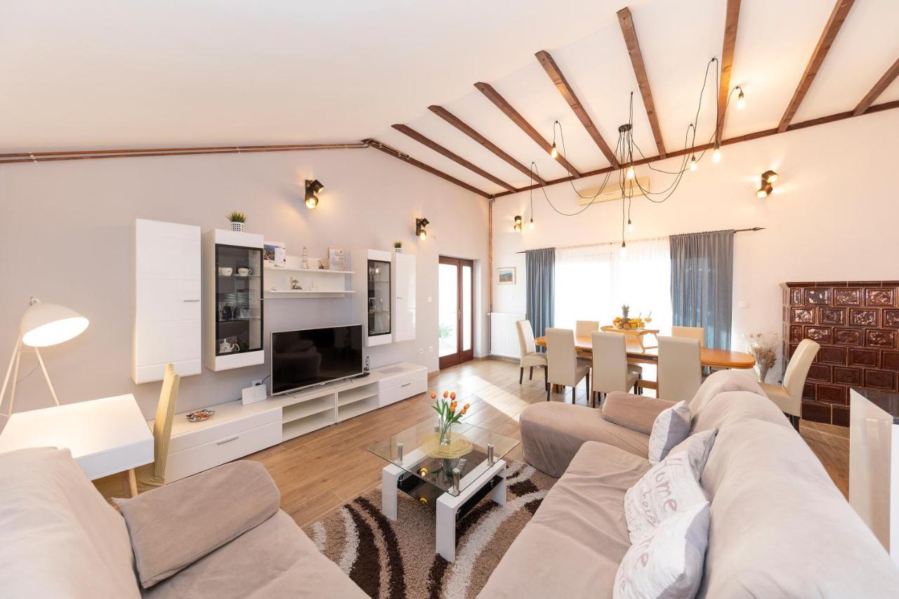 Apartman Lana 比奥格勒·纳·莫鲁 外观 照片