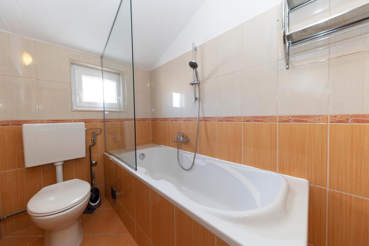 Apartman Lana 比奥格勒·纳·莫鲁 外观 照片