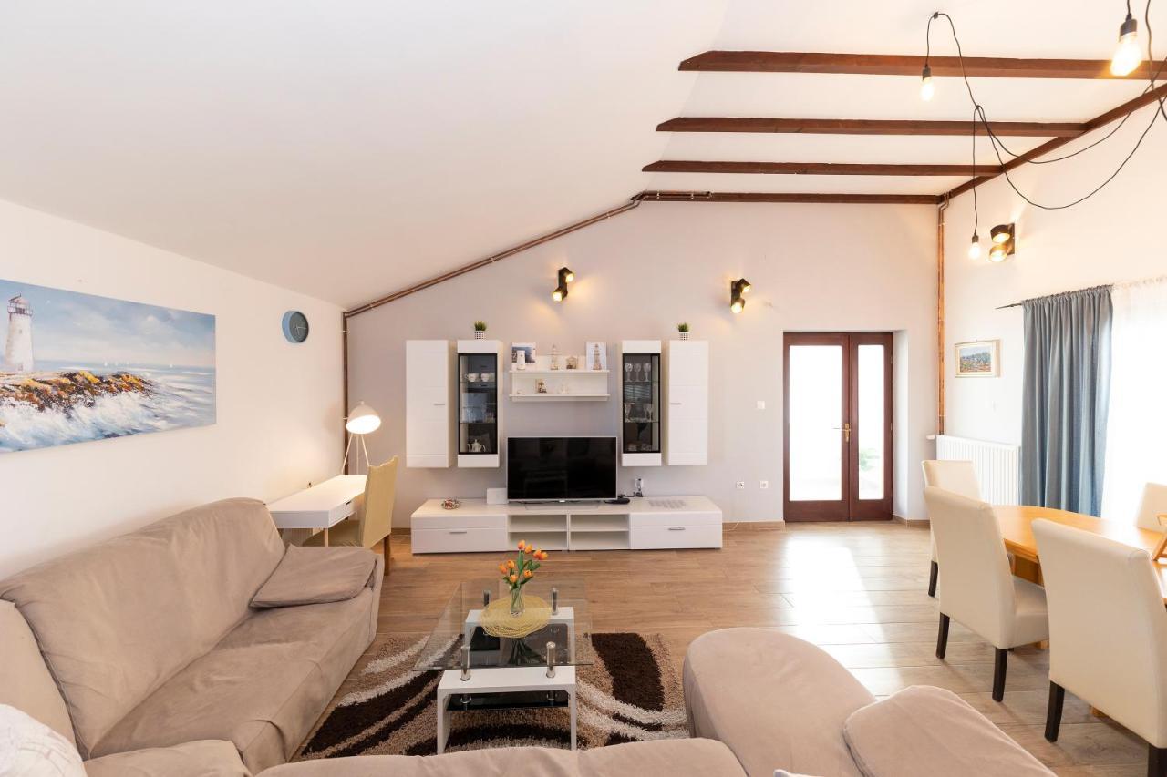 Apartman Lana 比奥格勒·纳·莫鲁 外观 照片